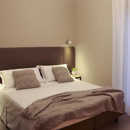 Hotel Aloisi Лече Екстериор снимка
