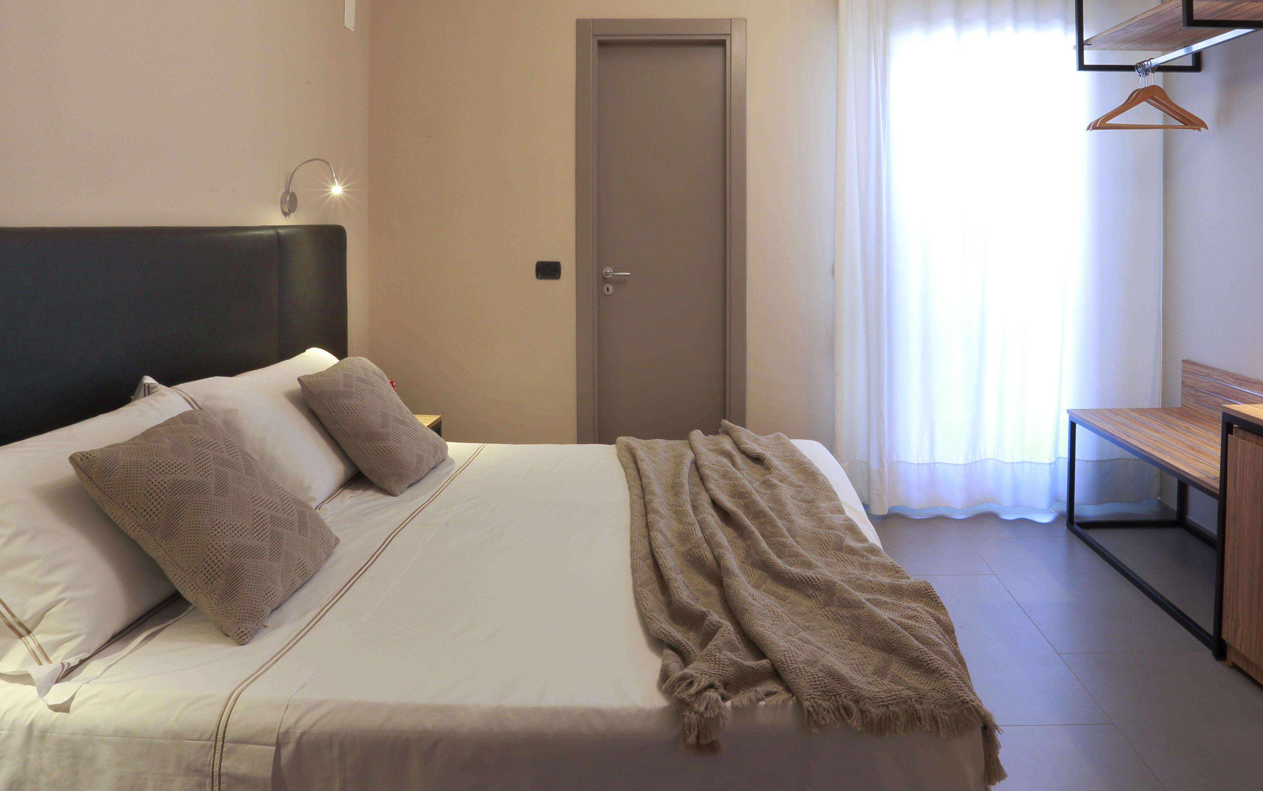 Hotel Aloisi Лече Екстериор снимка