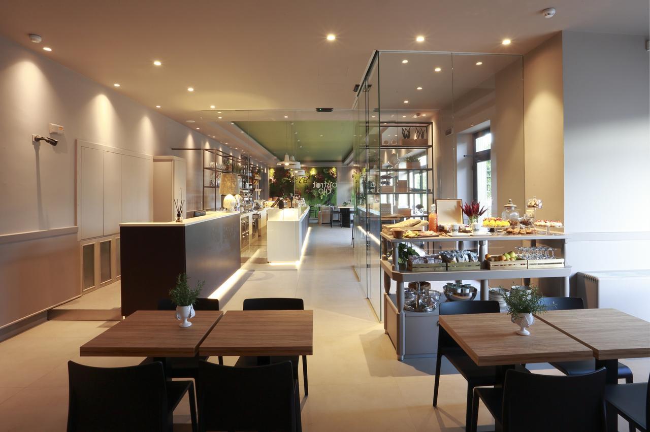 Hotel Aloisi Лече Екстериор снимка